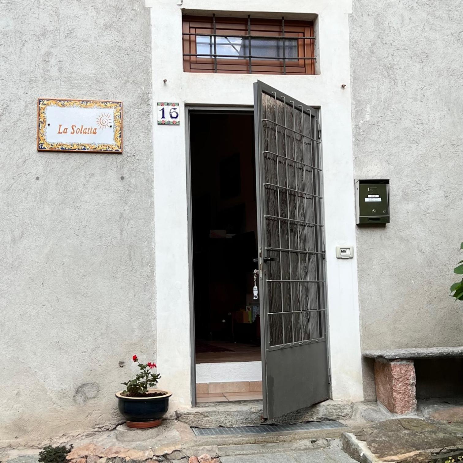 Villa La Solatia Porto Ceresio Exterior foto