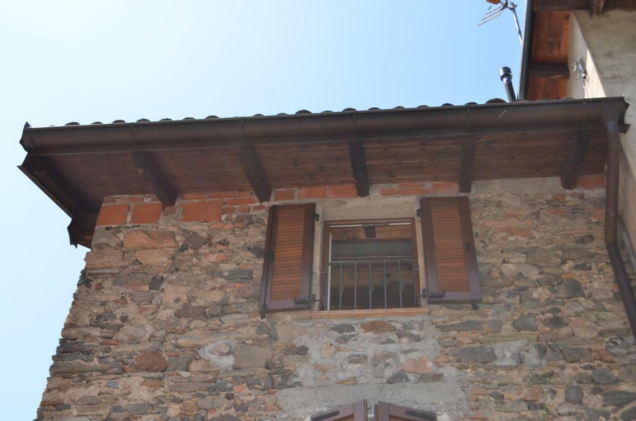 Villa La Solatia Porto Ceresio Exterior foto